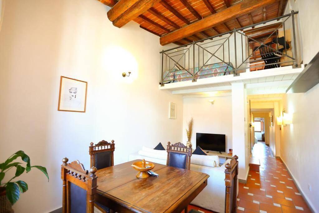 Santa Maria Novella Station Florentine Apartment Флоренция Экстерьер фото